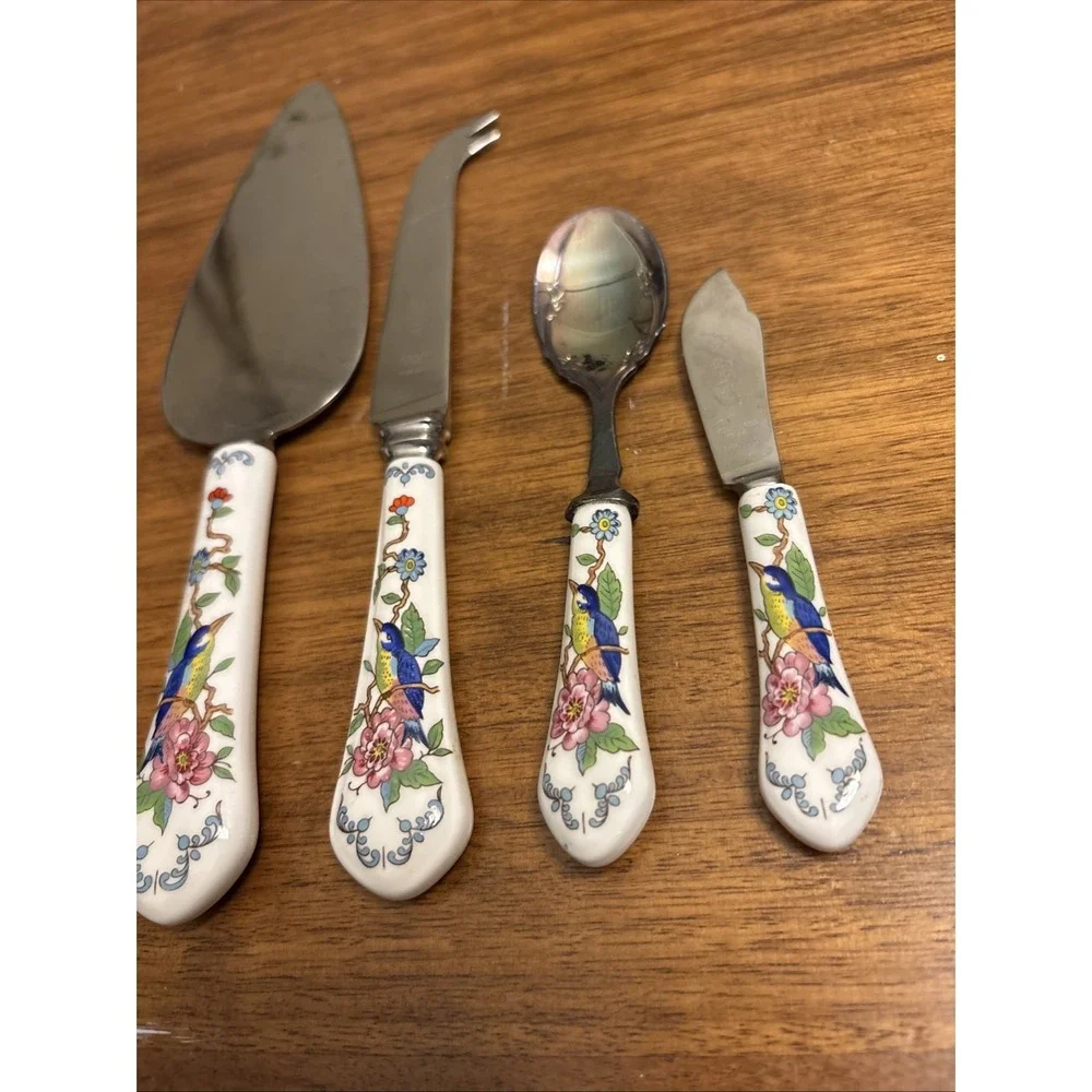 Aynsley includes server
